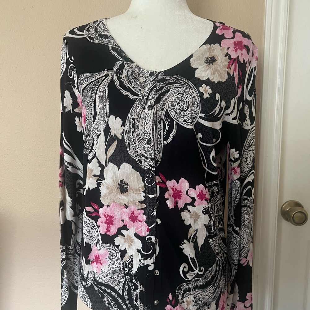 White House Black MarketFloral Paisley Women's Top - Black and Pink large